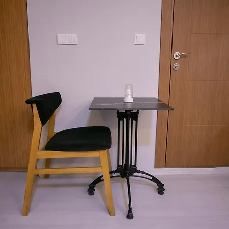 Blau Gruen アパートホテル 4*