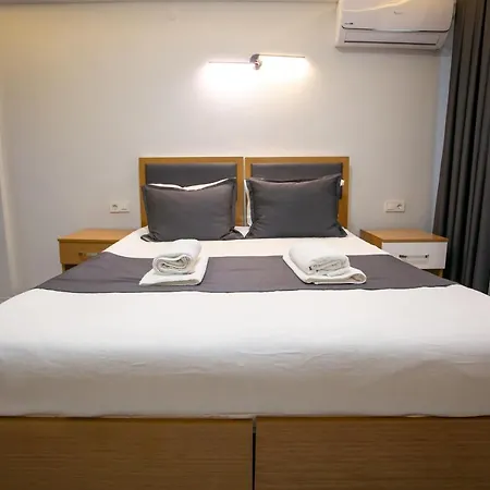 Blau Gruen Aparthotel 4*