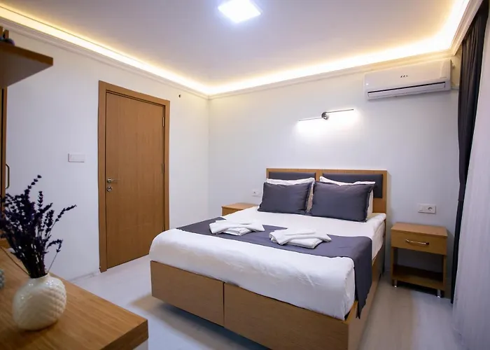 Blau Grün Apartahotel 4*